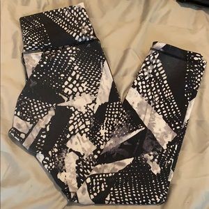Lululemon Wunder Under 7/8 Leggings
